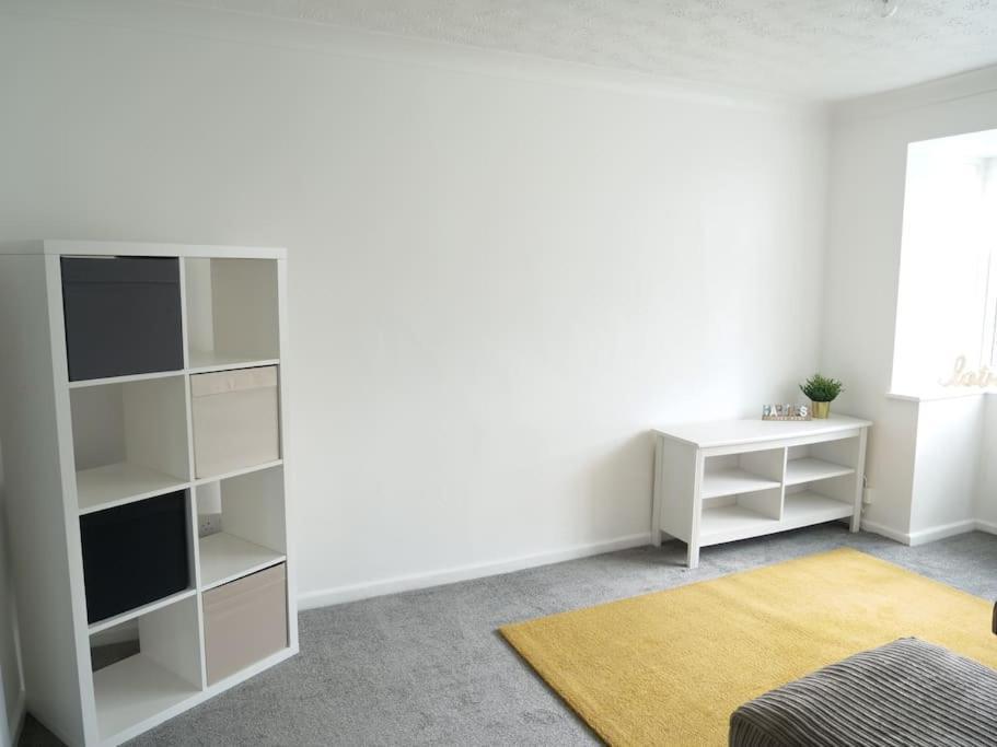 Cosy Four Bed Property With En-Suite Near To Nec Birmingham Airport And The City Esterno foto