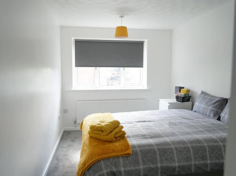 Cosy Four Bed Property With En-Suite Near To Nec Birmingham Airport And The City Esterno foto